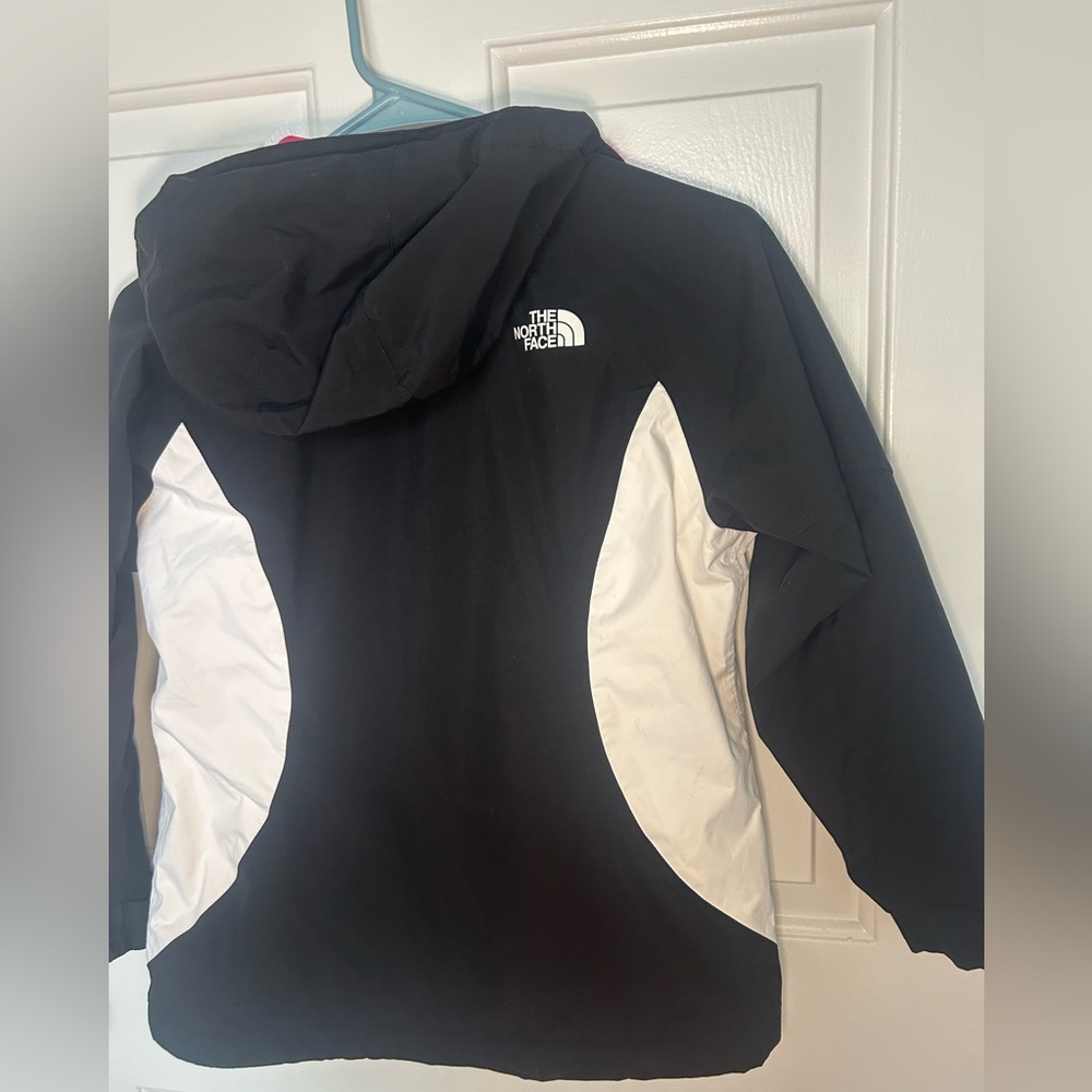 The North Face Pink and Black Girls' Jacket - Picture 7 of 7